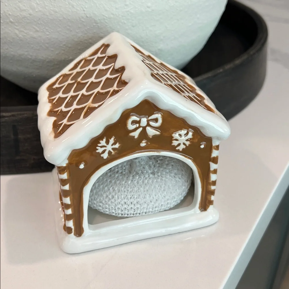 Cute.🫚House Sponge Holder